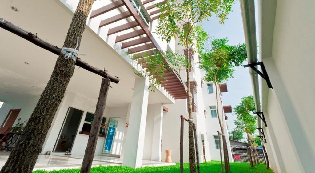 The Meet Green Apartment Bangkok Exterior photo