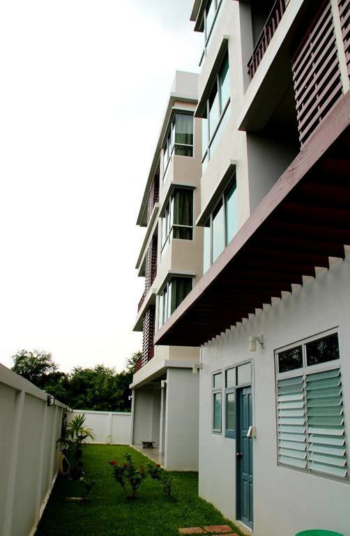 The Meet Green Apartment Bangkok Exterior photo